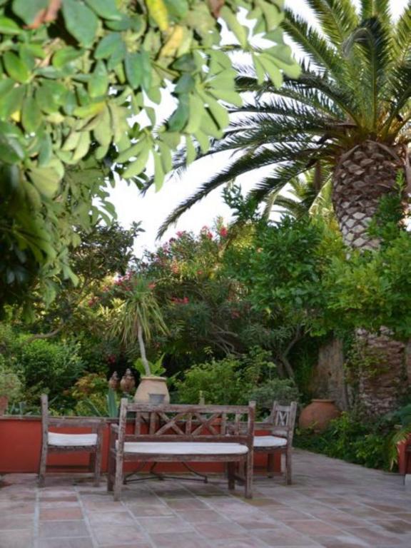 Casa Montes Bed & Breakfast Salses le Chateau Bagian luar foto